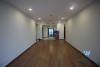 Unfurnished three bedrooms apartment for rent in Discovery building, Cau Giay district, Ha Noi